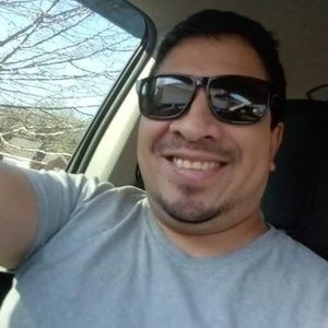 Meet your Posher, Carlos